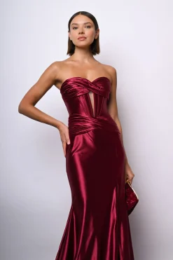 Abito da sera in raso a bustier