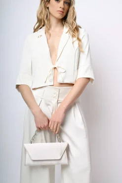 Blazer crop con nastrini da annodare