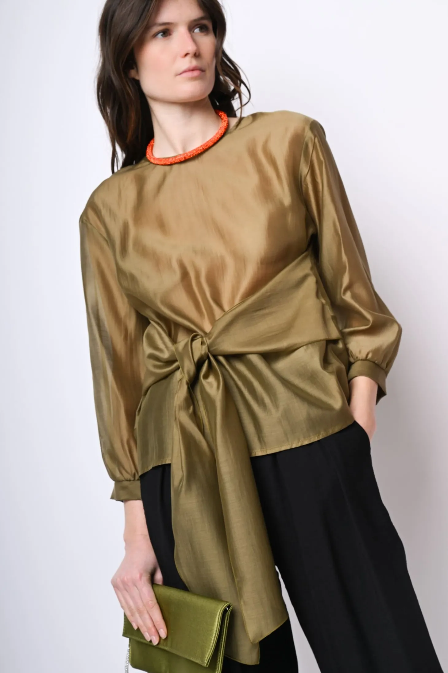 Blusa in mussola con fusciacca