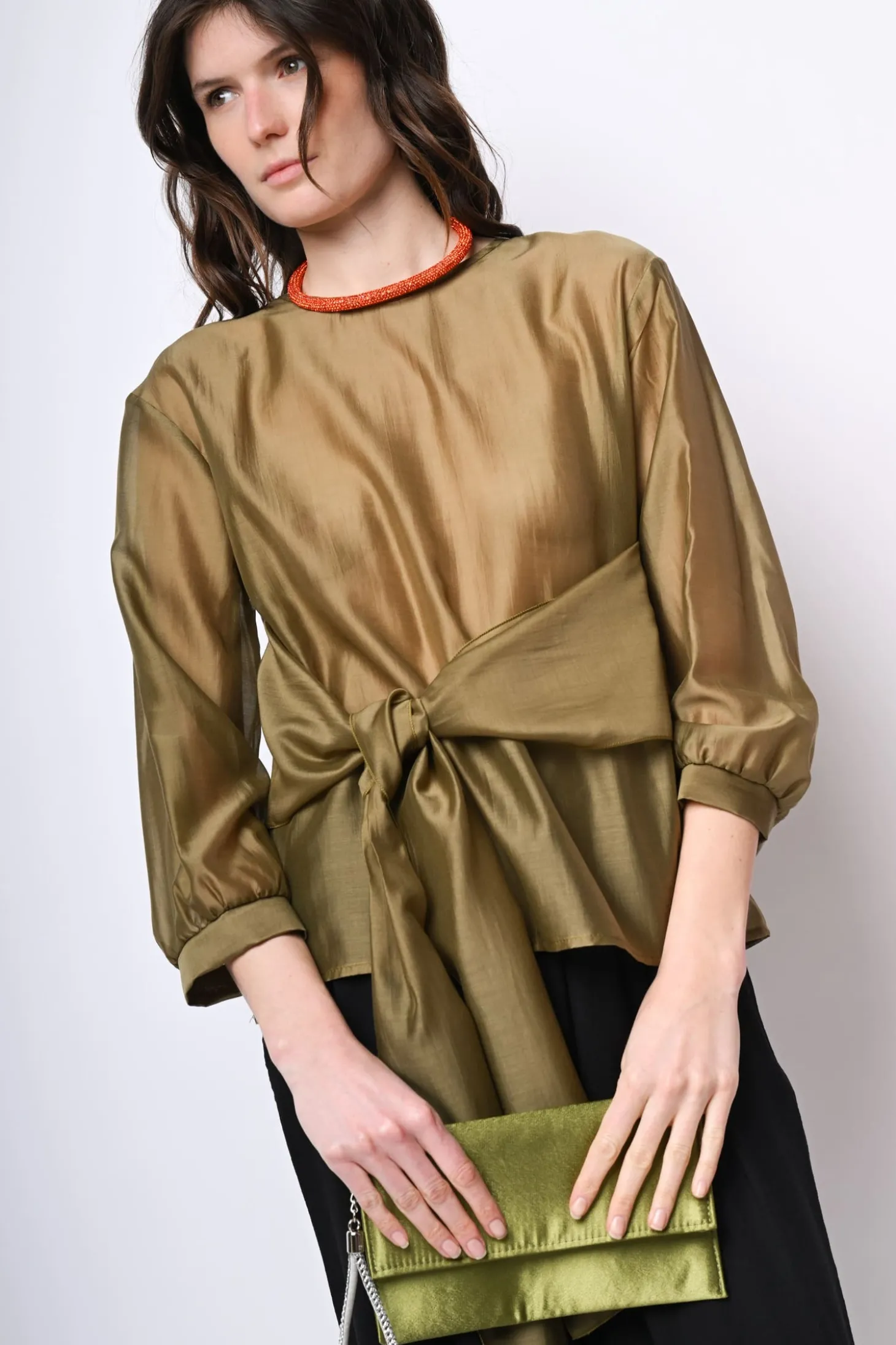 Blusa in mussola con fusciacca