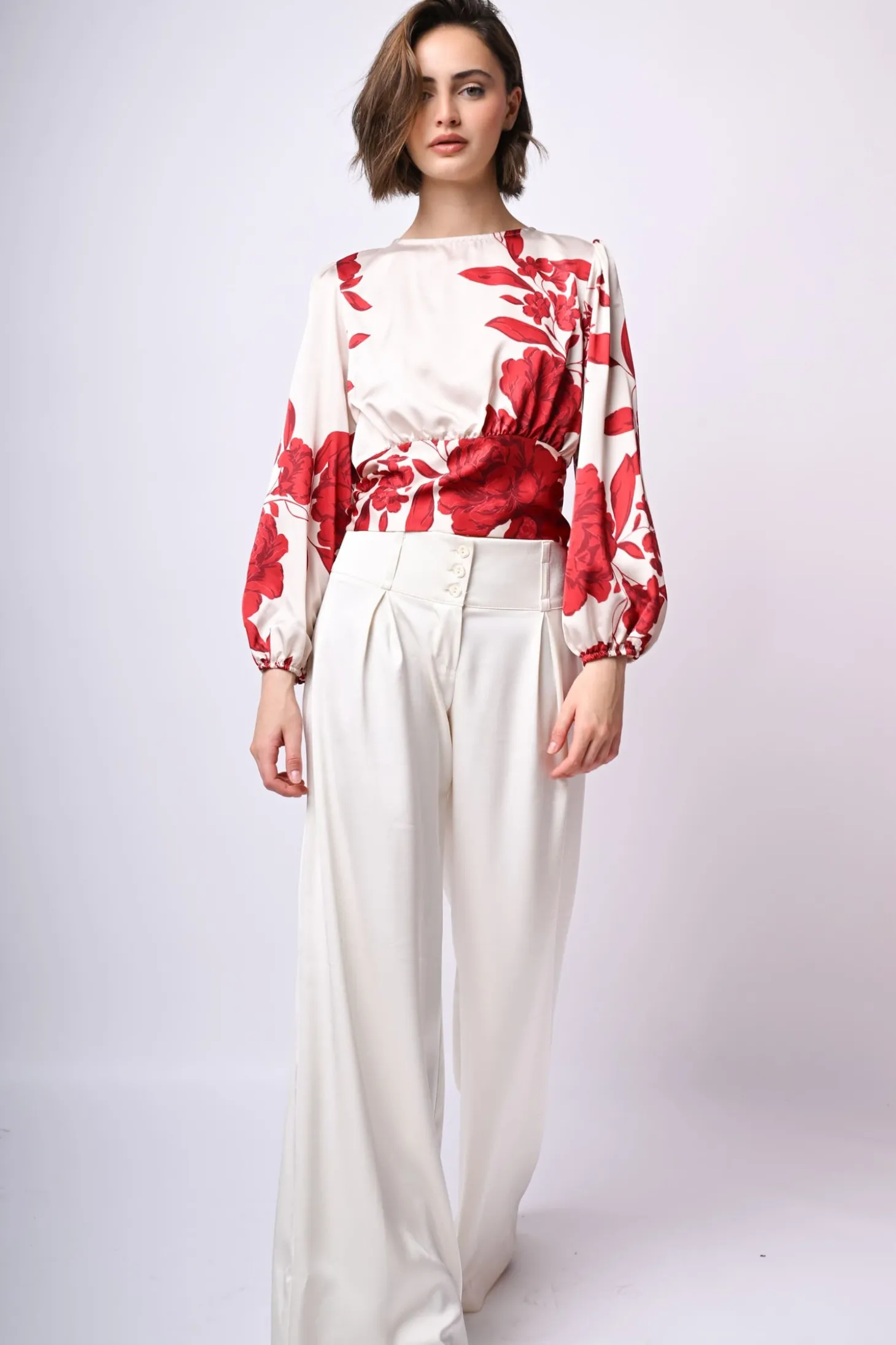 Blusa in raso con stampa floreale