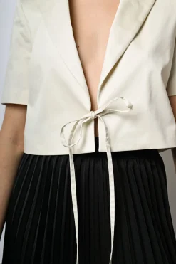Bolero in raso con laccetti