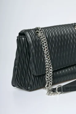 Borsa a spalla goffrata
