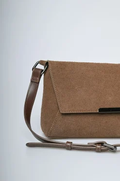 Borsa scamosciata a tracolla
