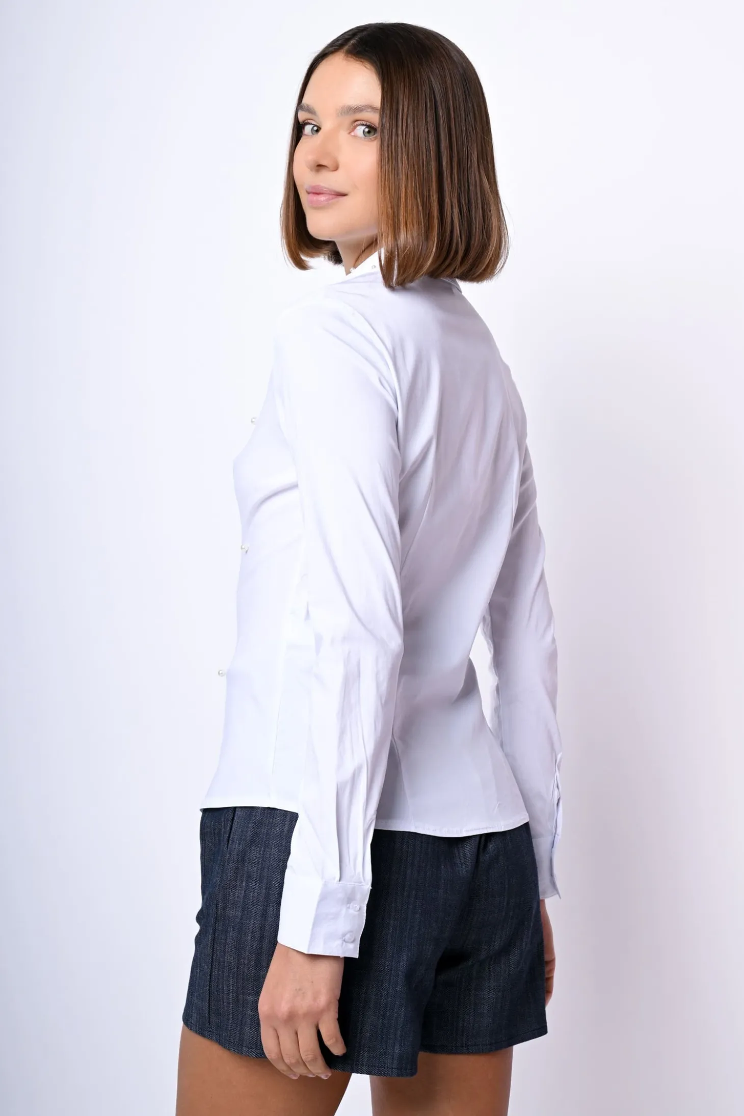 Camicia slim-fit con perle