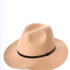 Cappello fedora a falda larga