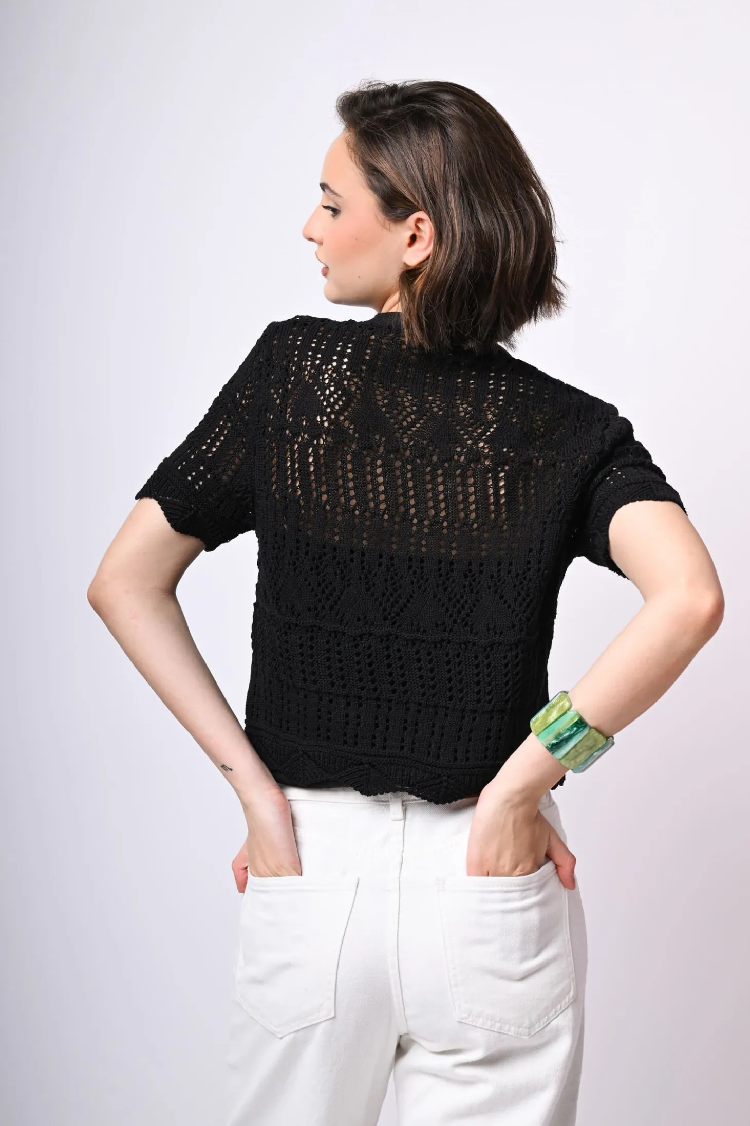 Cardigan crochet a maniche corte