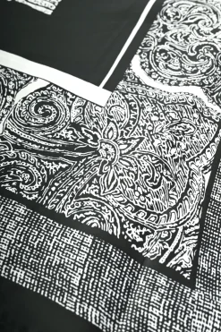 Foulard a stampa etnica grafica