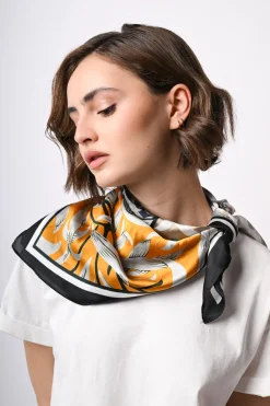 Foulard a stampa floreale