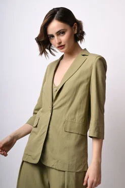 Giacca basic con bottone gioiello
