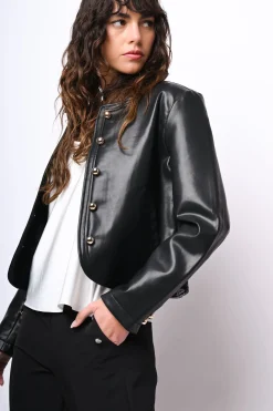 Giacca in similpelle con bottoni