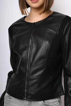 Giacca in similpelle con scollo tondo