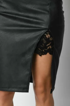 Gonna similpelle con spacco e pizzo