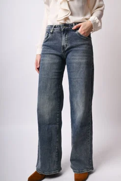 Jeans a gamba ampia