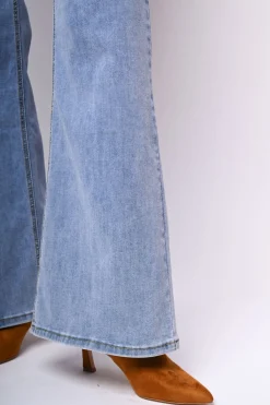 Jeans a gamba ampia