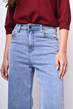 Jeans a gamba ampia
