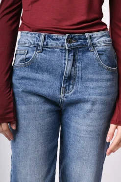 Jeans baggy con risvolto