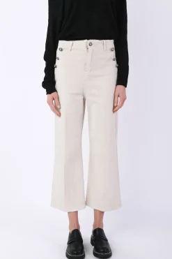 Jeans con bottoni