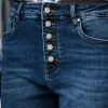 Jeans slim-fit con bottoni