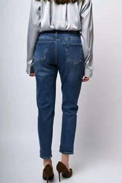 Jeans slim-fit con bottoni