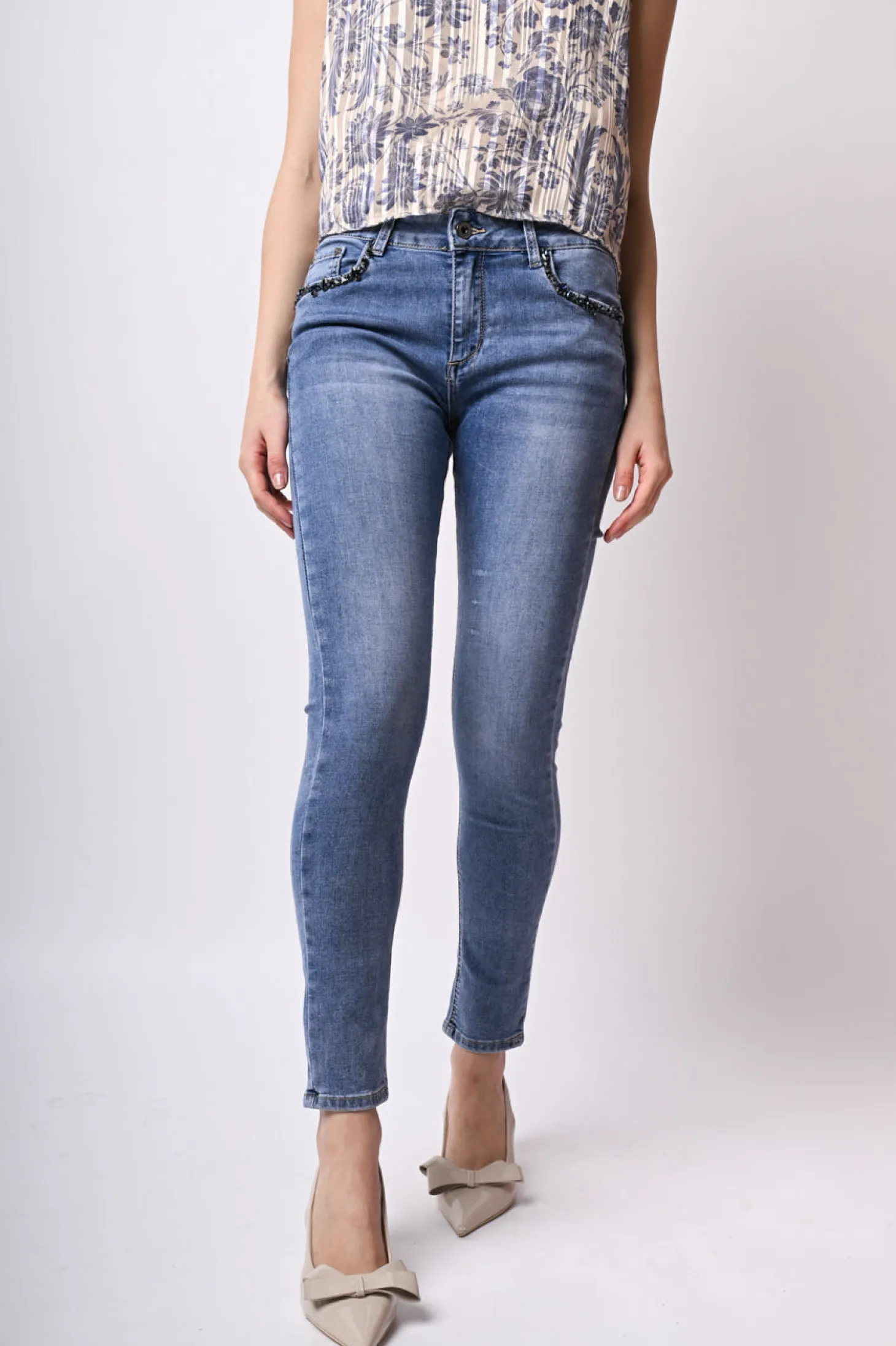 Jeans slim-fit con strass