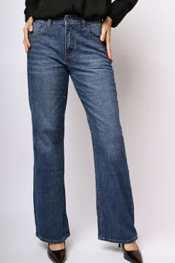 Jeans svasati con strass