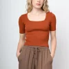 Maglia cropped con scollo quadrato