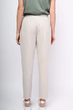 Pantaloni a carota con pinces