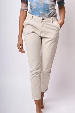 Pantaloni chino con rouches