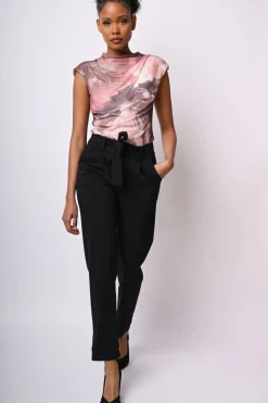 Pantaloni con cintura da annodare
