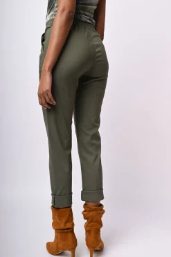 Pantaloni con cintura da annodare