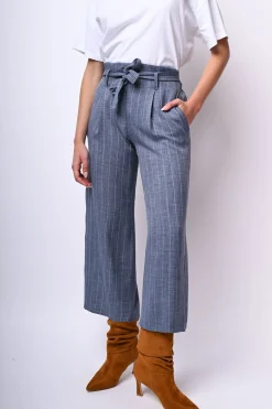 Pantaloni crop a stampa gessata