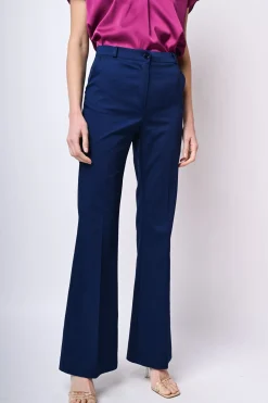 Pantaloni in cotone a zampa