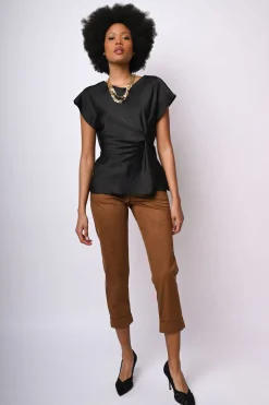 Pantaloni in faux suede con risvolto