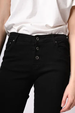 Pantaloni slim-fit con bottoni