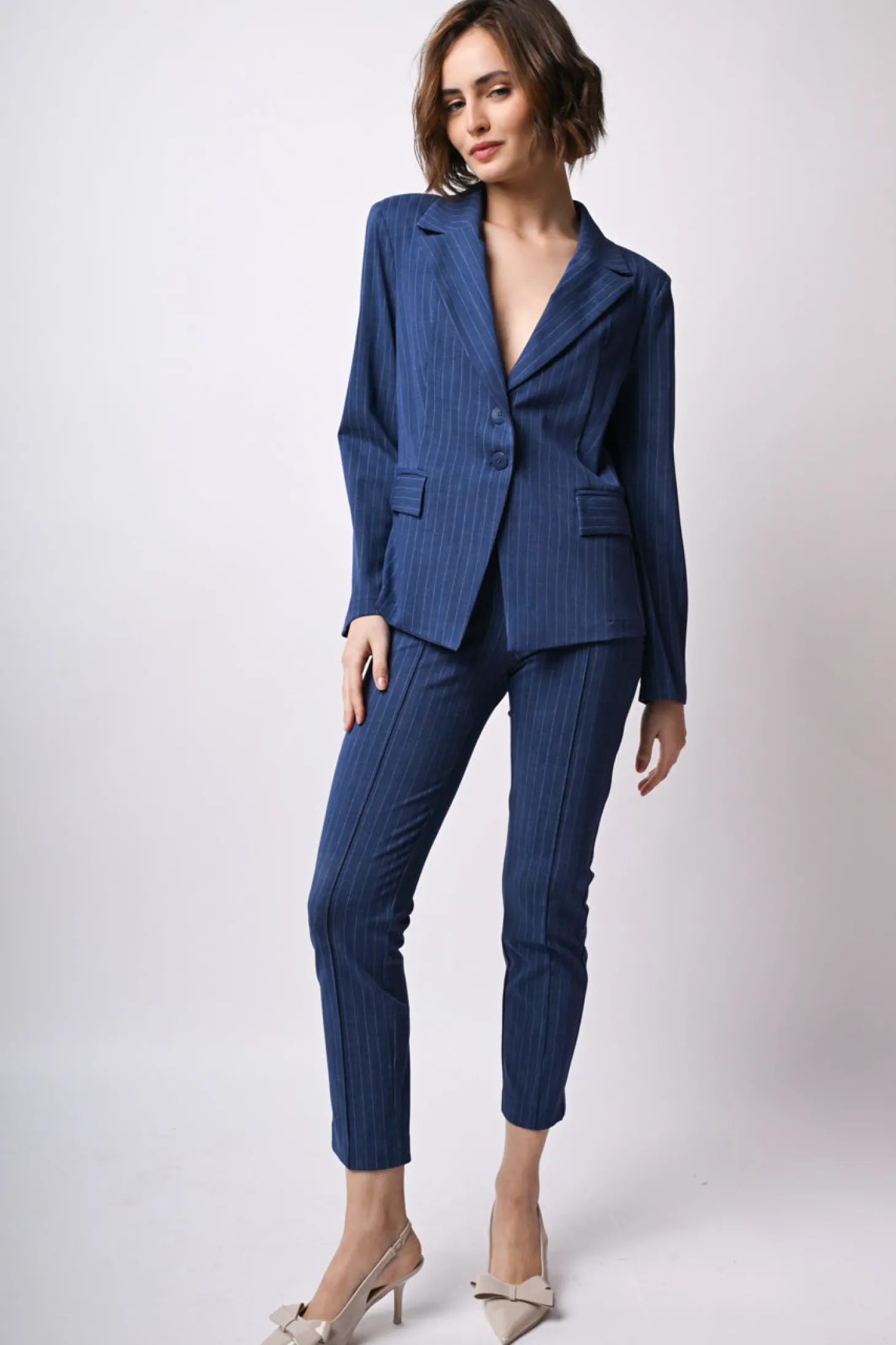 Pantaloni slim-fit gessati