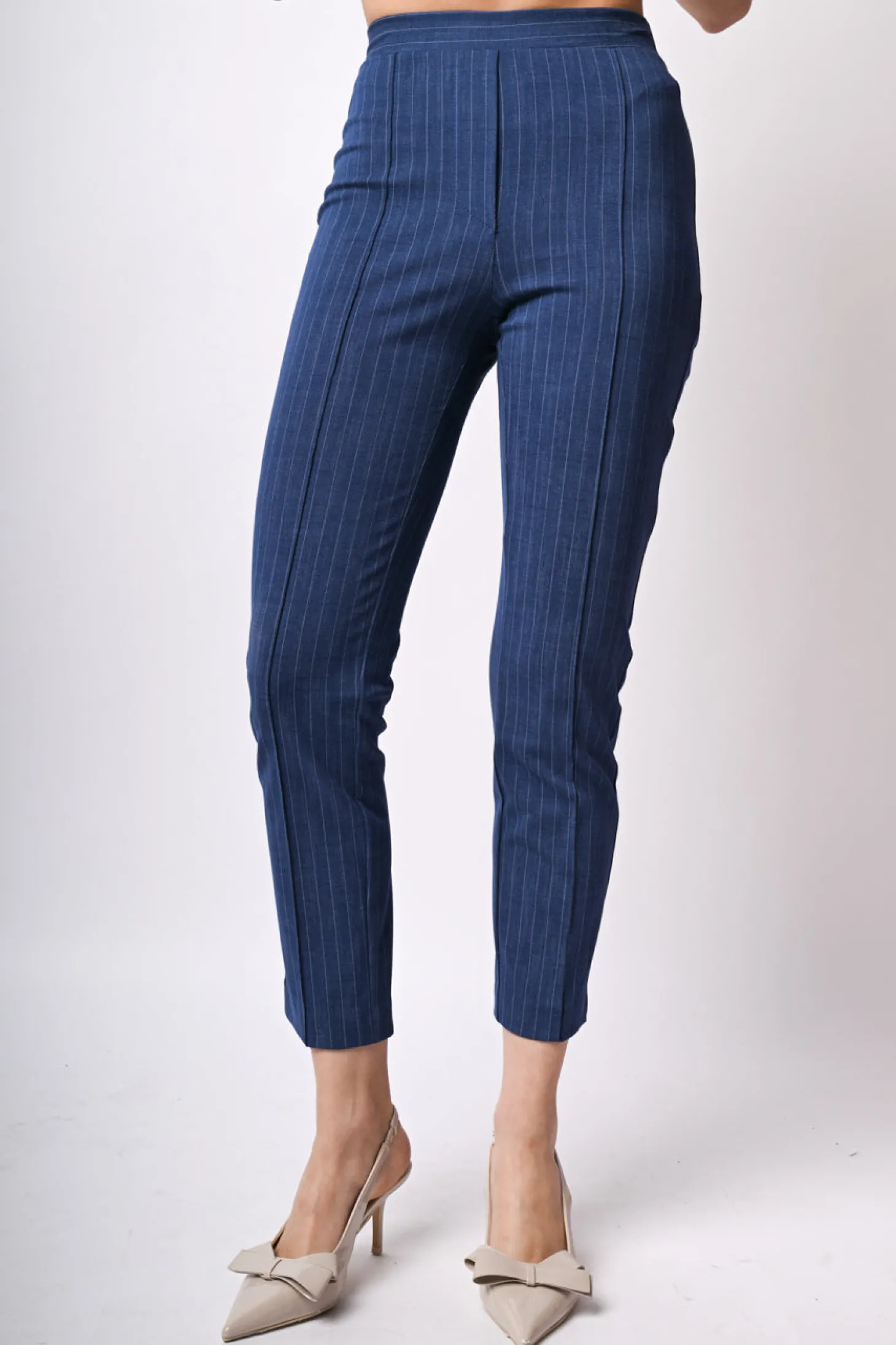Pantaloni slim-fit gessati