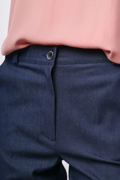 Pantaloni svasati in twill