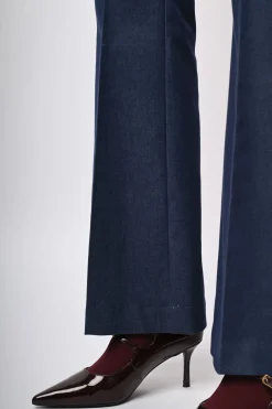 Pantaloni svasati in twill