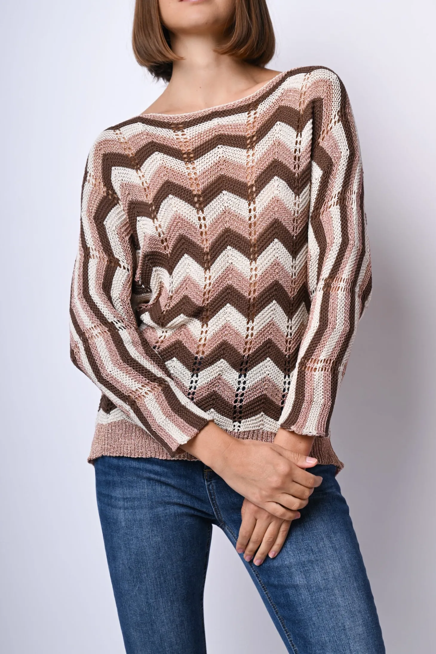 Pull in maglia crochet a righe zig-zag