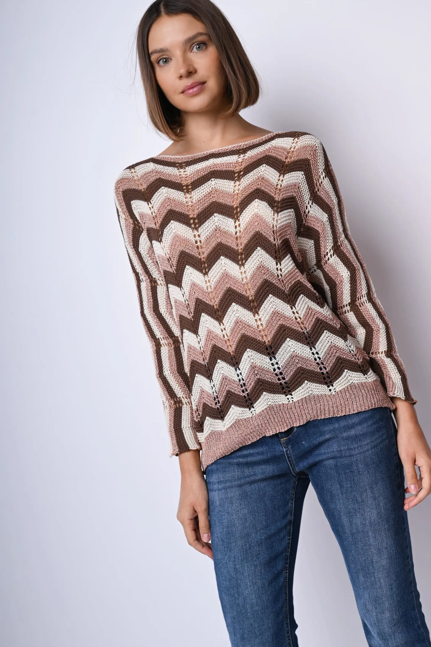Pull in maglia crochet a righe zig-zag