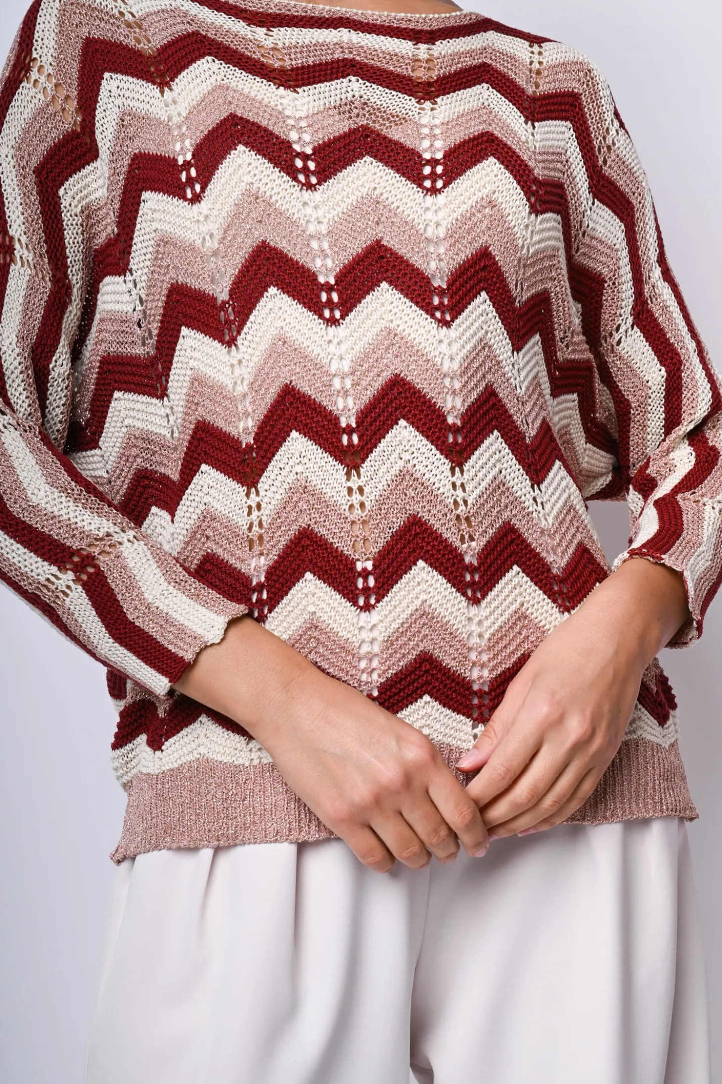 Pull in maglia crochet a righe zig-zag