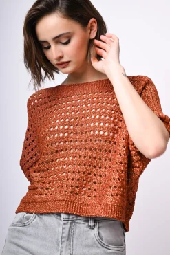 Pull in maglia crochet con fiocco sul retro