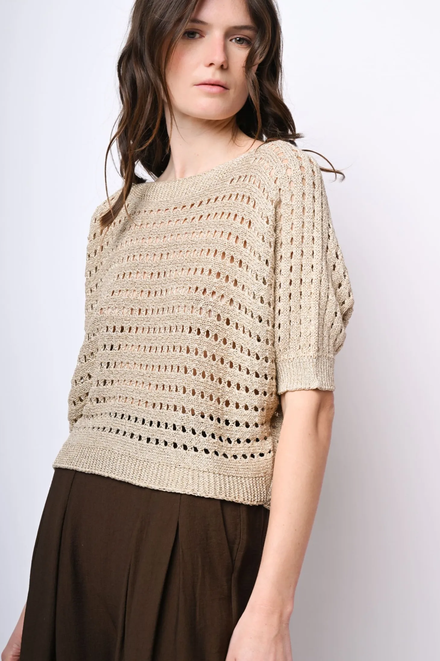 Pull in maglia crochet con fiocco sul retro