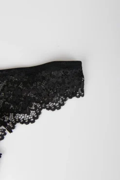 Tanga in pizzo