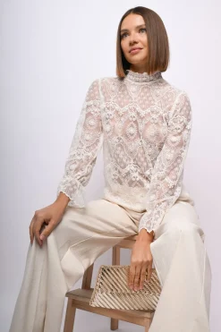 Top a maniche lunghe in pizzo