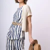 Top a righe con cintura