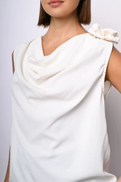 Top con rosa 3D