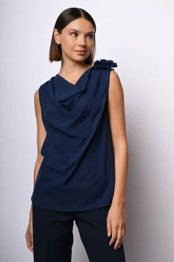 Top con rosa 3D