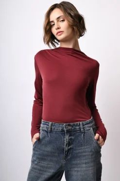 Top con scollo a cratere in lyocell